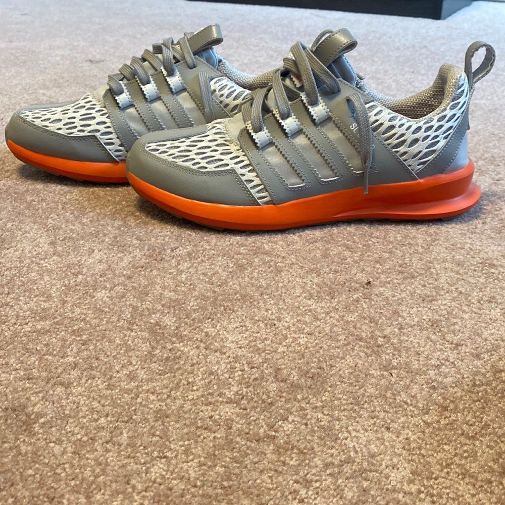 Lightly worn Men’s Adidas SL LOOP Runners